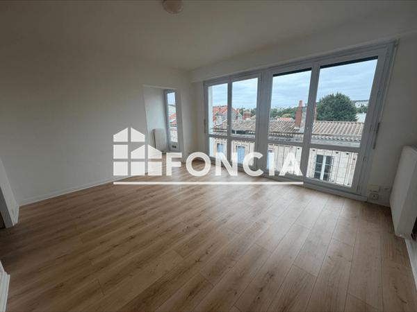 Location Studio 27.16 m² - 10 RUE GUEPIN Bordeaux 33000