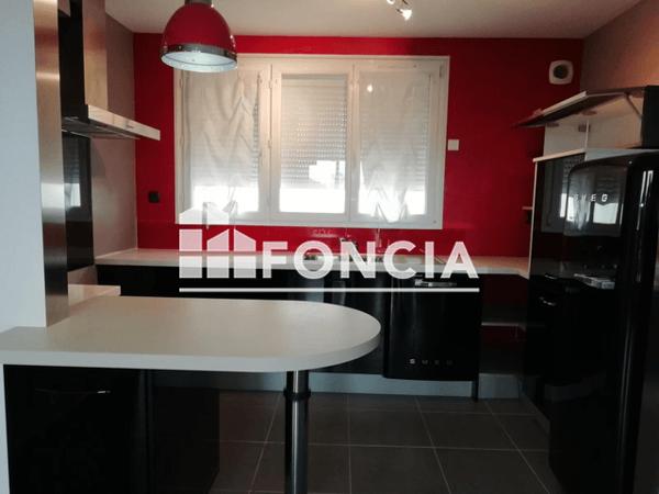 Location Appartement 3 pièces 65.85 m² - RUES MESANGES ET CHARDONNERETS Tonnay Charente 17430