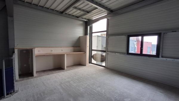 Location local commercial La Rochelle - 169 m² - 2 125 €/mois