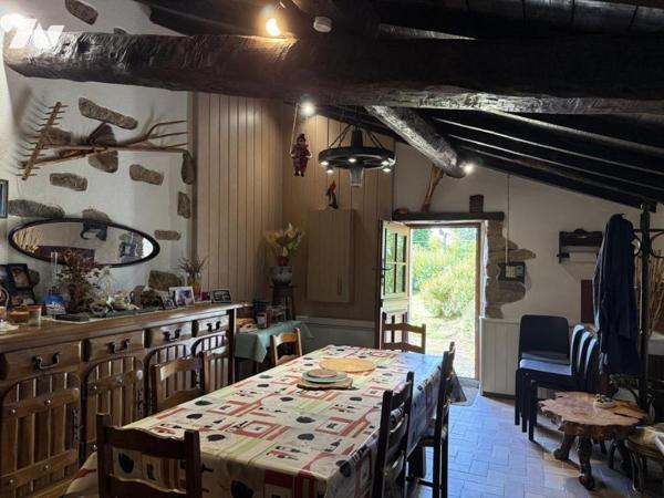 Maison ancienne en campagne