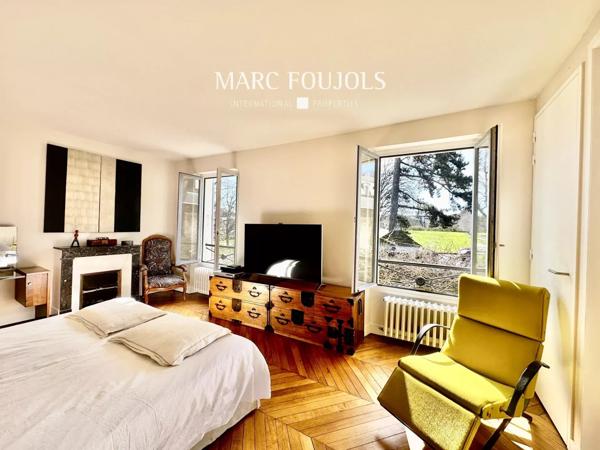 MEUDON Maison ancienne de 7 pièces. Jardin de 325 m² . Vues. 2 080 000 €