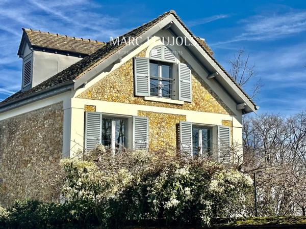 MEUDON Maison ancienne de 7 pièces. Jardin de 325 m² . Vues. 2 080 000 €