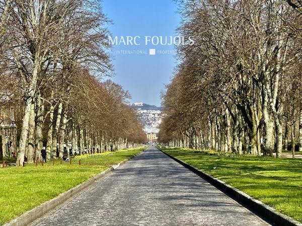 MEUDON Maison ancienne de 7 pièces. Jardin de 325 m² . Vues. 2 080 000 €