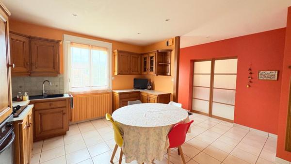 Maison 4 chambres avec véranda et jardin de 2 000 m²