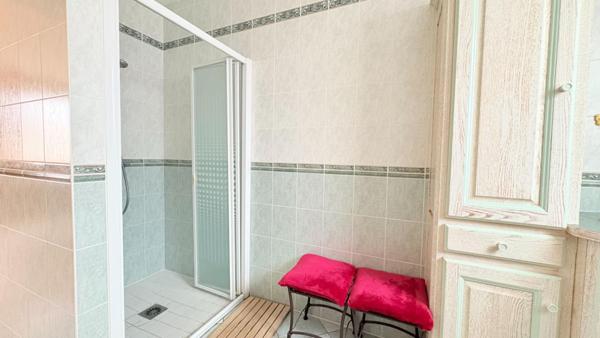 Maison 4 chambres avec véranda et jardin de 2 000 m²