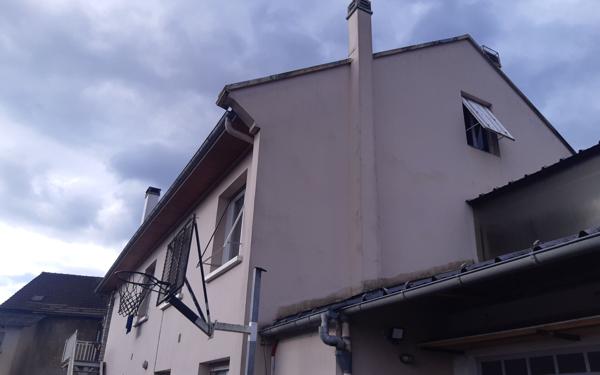 Immeuble à vendre    8 pièces •  Oloron-Sainte-Marie