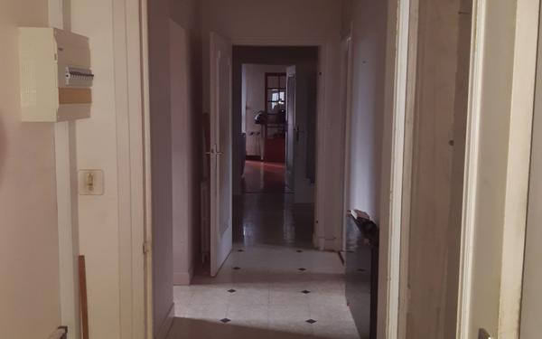 Immeuble à vendre    8 pièces •  Oloron-Sainte-Marie