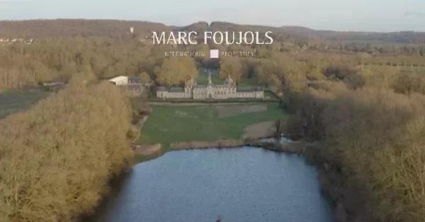 Appartement F5 Triplex avec terrasse et parkings dans un château classé