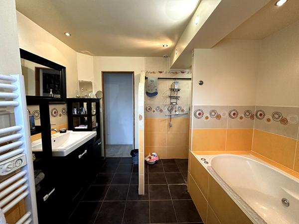 Maison Champigny avec dépendances130m2