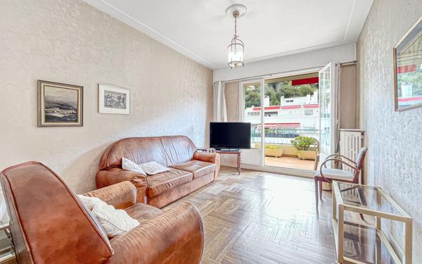 Appartement à vendre    3 pièces • 70 m2 Nice