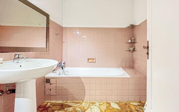 Appartement à vendre    3 pièces • 70 m2 Nice