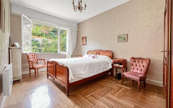 Appartement à vendre    3 pièces • 70 m2 Nice