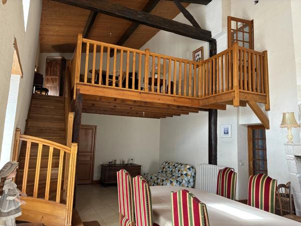 Vente                                                      Maison
                        
                     5 pièces                      184 m2                     à Épannes