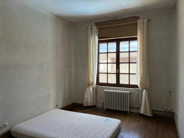 Vente                                                      Maison
                        
                     5 pièces                      184 m2                     à Épannes