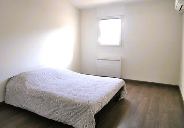 Trets (13530) Maison de Ville de type 5 avec garage, terrasse, piscine et dépendance.