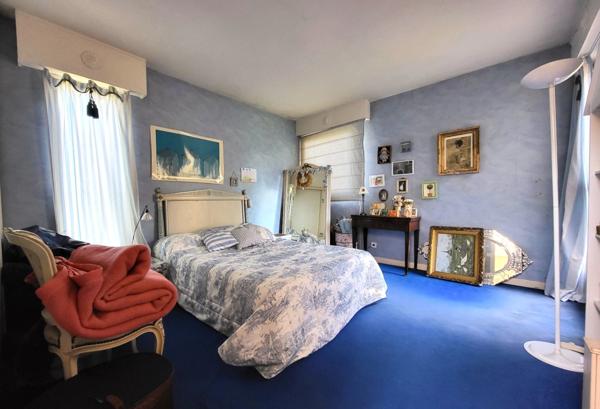 Maison d'architecte au bourg de SCAER