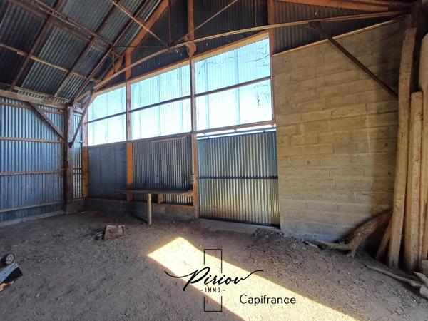 Maison à vendre 6 pièces - Nombreuses dépendances - 4932 m²