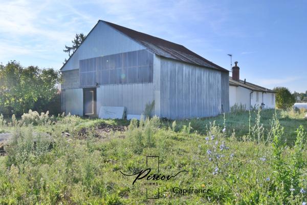 Maison à vendre 6 pièces - Nombreuses dépendances - 4932 m²