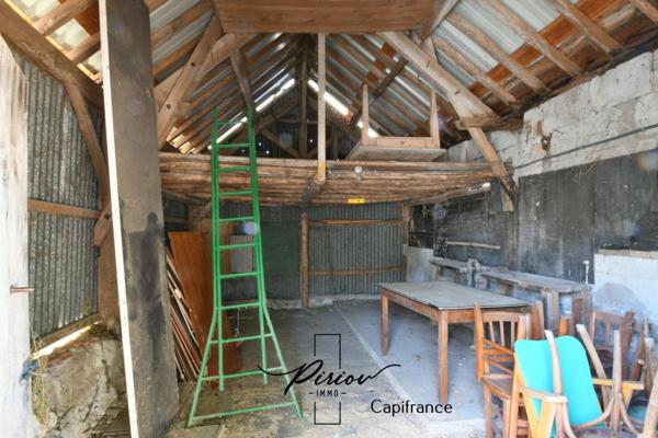 Maison à vendre 6 pièces - Nombreuses dépendances - 4932 m²