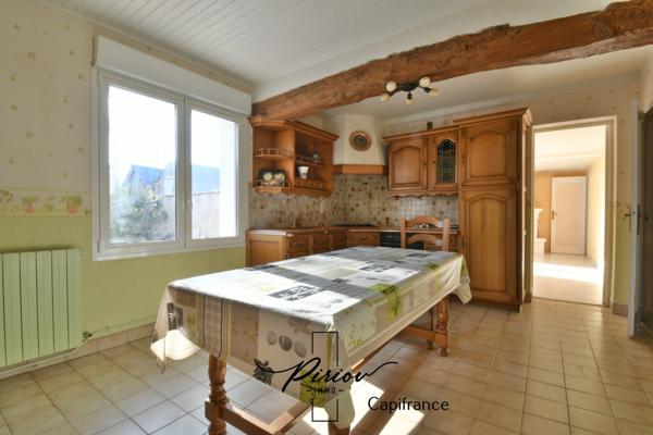 Maison à vendre 6 pièces - Nombreuses dépendances - 4932 m²