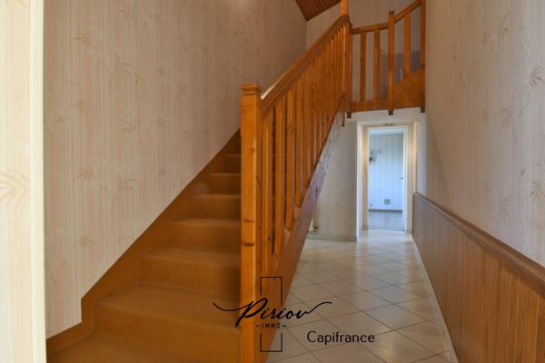 Maison à vendre 6 pièces - Nombreuses dépendances - 4932 m²