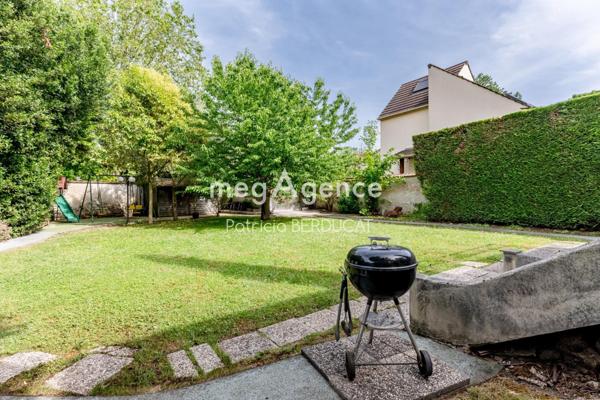 Maison à LE PERREUX-SUR-MARNE, 94170 - 12 pièces 270m²