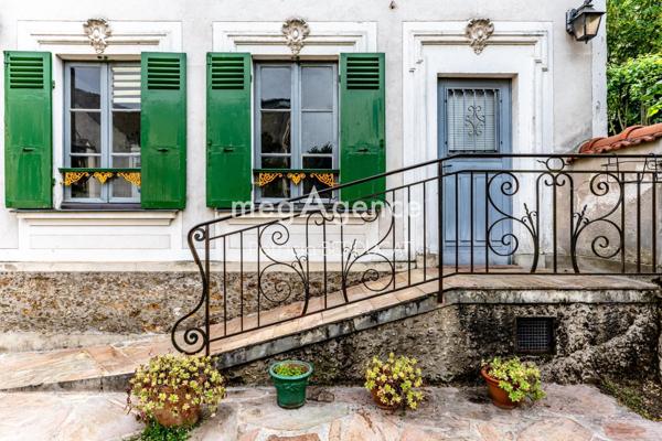 Maison à LE PERREUX-SUR-MARNE, 94170 - 12 pièces 270m²