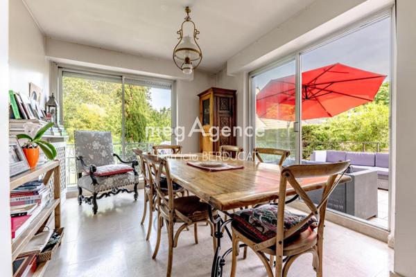Maison à LE PERREUX-SUR-MARNE, 94170 - 12 pièces 270m²