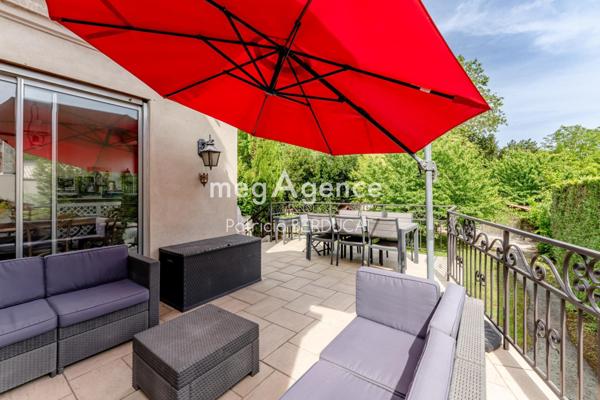 Maison à LE PERREUX-SUR-MARNE, 94170 - 12 pièces 270m²