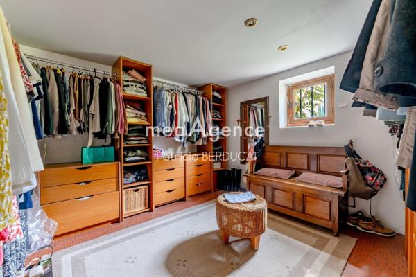Maison à LE PERREUX-SUR-MARNE, 94170 - 12 pièces 270m²