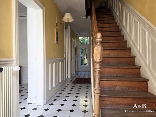 Maison 18ème en limite de bouchon
