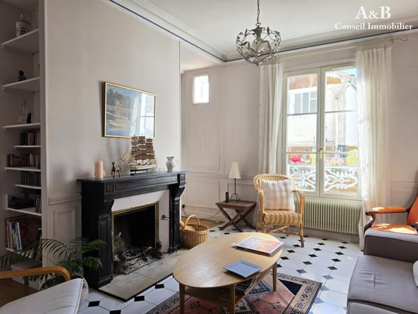 Maison 18ème en limite de bouchon