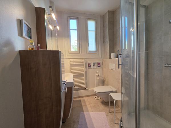 Maison 18ème en limite de bouchon