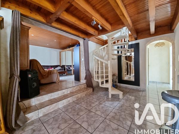 Maison à vendre 9 pièces 200 m² Andrézieux-Bouthéon