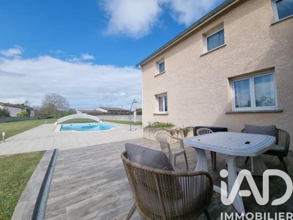 Maison à vendre 9 pièces 200 m² Andrézieux-Bouthéon