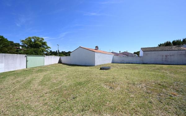 Terrain à vendre    Sainte-Marie-de-Ré