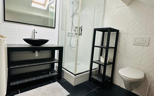 Appartement à vendre    2 pièces • 54,60 m2 Suresnes