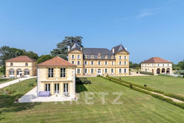 Duplex de 150 m² avec terrasse privative dans la longère du château