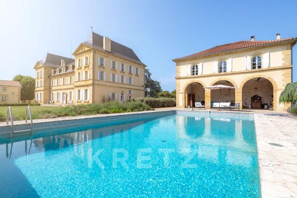 Duplex de 150 m² avec terrasse privative dans la longère du château