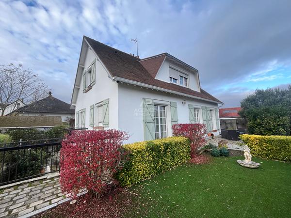 Maison à vendre à Saint Ouen L'Aumône €495 000 ** - Référence 11125