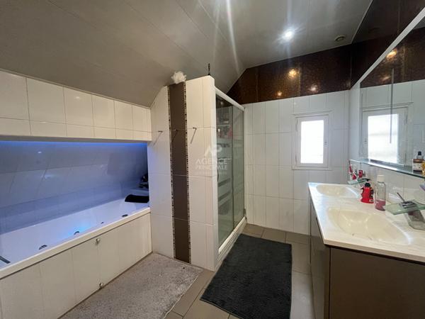 Maison à vendre à Saint Ouen L'Aumône €495 000 ** - Référence 11125