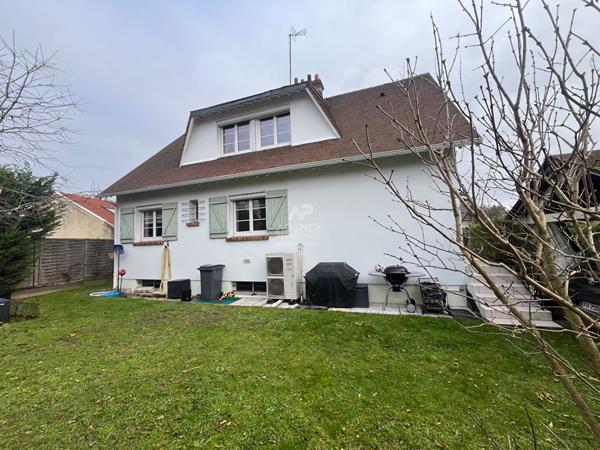 Maison à vendre à Saint Ouen L'Aumône €495 000 ** - Référence 11125