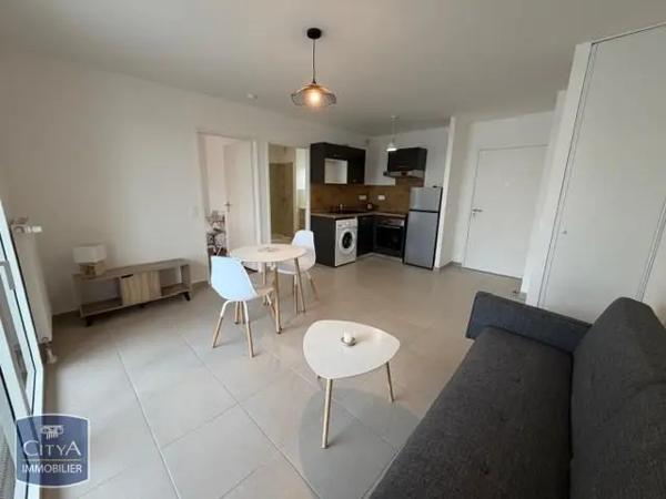 Appartement à louer 2 pièces 42.74m²