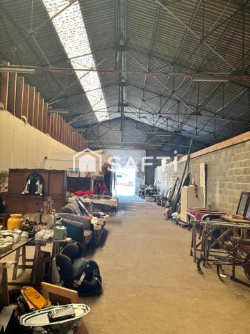 local de stockage de 338 m²
