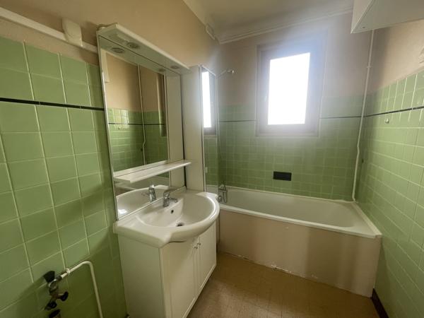 LOCATION 69005 LYON APPARTEMENT T3 - BALCON - PROCHE COMMODITÉS ECOLES ET TRANSPORTS