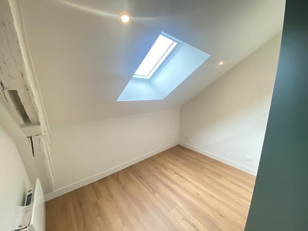 Appartement  Duplex Dijon 3 pièce(s) 67m2 au sol /56.5m² Carrez hôtel particulier + cave