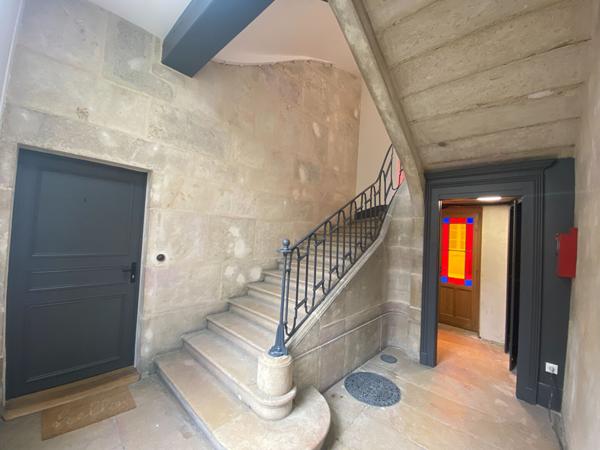 Appartement  Duplex Dijon 3 pièce(s) 67m2 au sol /56.5m² Carrez hôtel particulier + cave