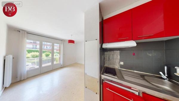 Studio à vendre à Aurillac dans le Cantal (15000), ref : 10627/958   
VERSAILLES
