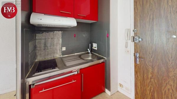Studio à vendre à Aurillac dans le Cantal (15000), ref : 10627/958   
VERSAILLES