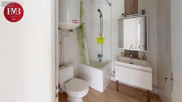 Studio à vendre à Aurillac dans le Cantal (15000), ref : 10627/958   
VERSAILLES